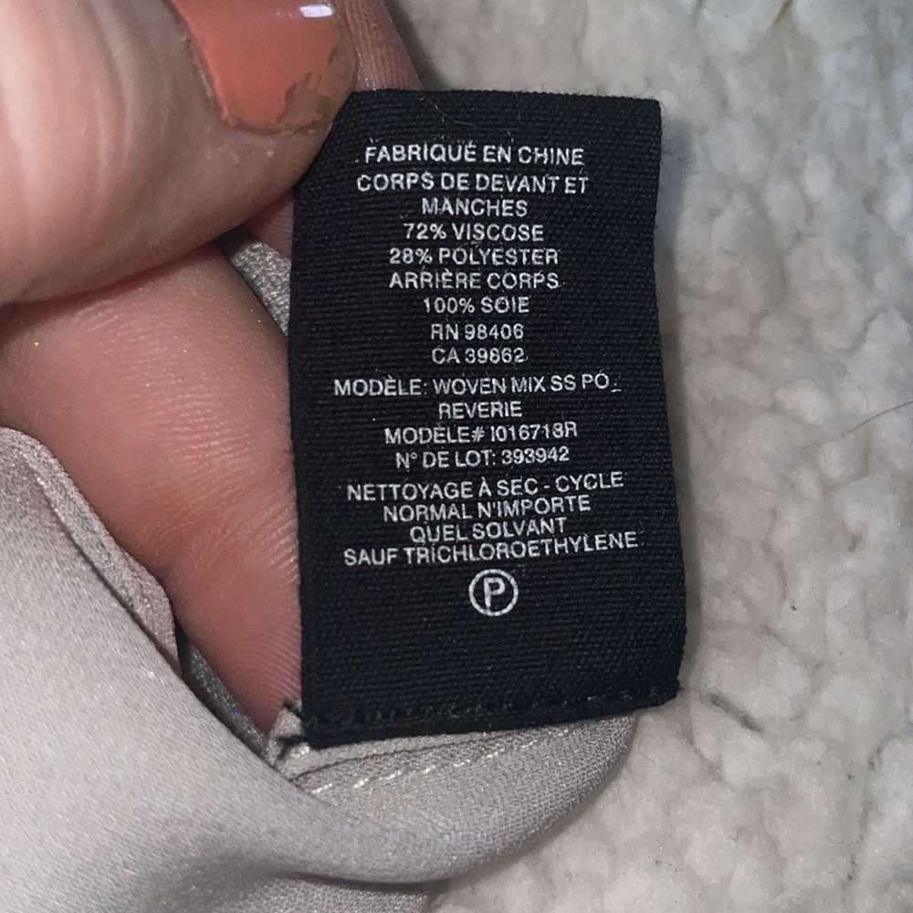 Theory woman’s blouse - small - sweater / 100 %silk in back - Picture 7 of 7